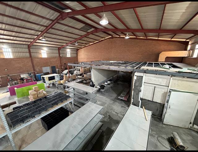 700M² FACTORY TO LET IN ALBERTON NORTH